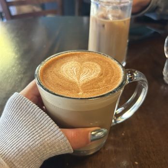 Ludlow Charlingtons Coffee Shop - Coffee & Tea Near Me - Chicago, Illinois Ludlow Charlingtons Coffee Shop - Coffee & Tea Near Me - Chicago, Illinois