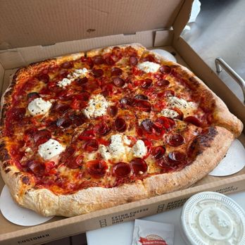 Thunderbolt Pizza - Pizza Near Me - Long Beach, California Thunderbolt Pizza - Pizza Near Me - Long Beach, California