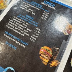 Edgewater Country Club - Burgers and sands..