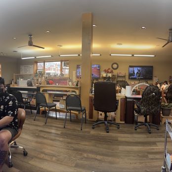 Lily Nails - Nail Salons Near Me - Fort Madison, Iowa