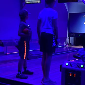 Great Wolf Lodge - Beats, and glowing bowling! - Resorts Near Me - Scotrun, Pennsylvania Great Wolf Lodge - Beats, and glowing bowling! - Resorts Near Me - Scotrun, Pennsylvania