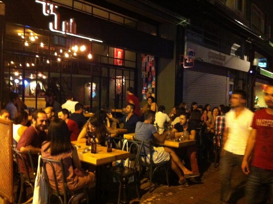 E5 Pub