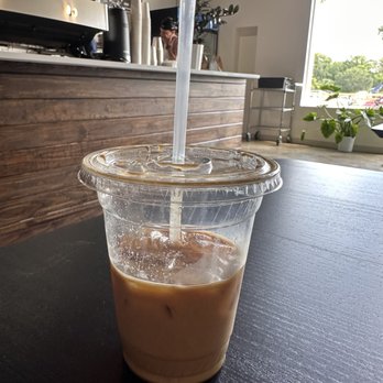 DOS Coffee - Ice vanilla latte - Coffee & Tea Near Me - St. Augustine, Florida
