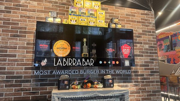 La Birra Bar (Burgers) - Wynwood by null