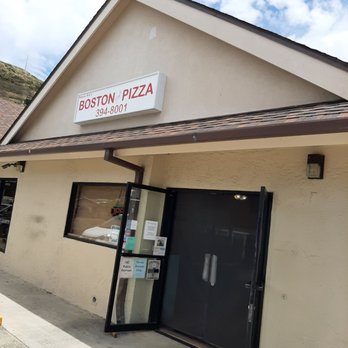 Boston's Pizza Hawaii Kai - Hawaii Kai Boston Pizza entrance area. - Pizza Near Me - Honolulu, Hawaii Boston's Pizza Hawaii Kai - Hawaii Kai Boston Pizza entrance area. - Pizza Near Me - Honolulu, Hawaii