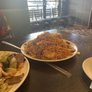 Hong Kong BBQ - House special soft noodle - Chinese Near Me - Los Angeles, California