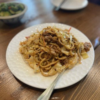Major Dumplings - lao gan ma fried noodle with prime beef = $13.50 - Asian Fusion Near Me - Diamond Bar, California Major Dumplings - lao gan ma fried noodle with prime beef = $13.50 - Asian Fusion Near Me - Diamond Bar, California