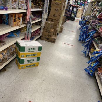 Dollar Tree - Boxes in the aisles. - Discount Store Near Me - Spokane Valley, Washington