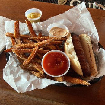 Brooklyn Ice House - Dirty Dog w/ sweet potato fries - Barbeque Near Me - Brooklyn, New York