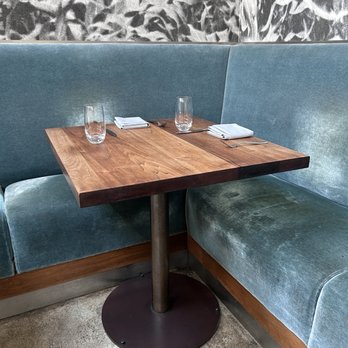 Farmshop - Pretty dining room - Breakfast & Brunch Near Me - Larkspur, California