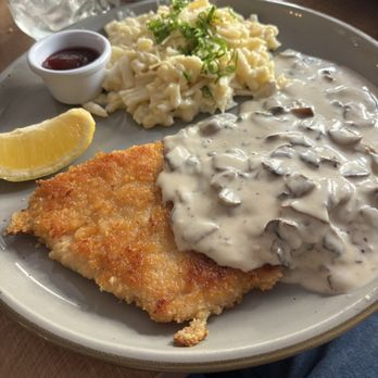 Das Bierhauz - Chicken Schnitzel - Beer Gardens Near Me - Redwood City, California Das Bierhauz - Chicken Schnitzel - Beer Gardens Near Me - Redwood City, California