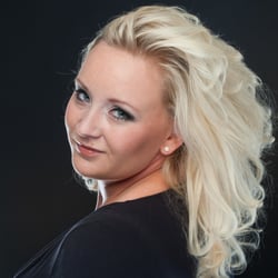 Voix Vocal Studio - Alyssa Cox, Soprano