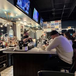 Flock & Herd Gastropub - Bar