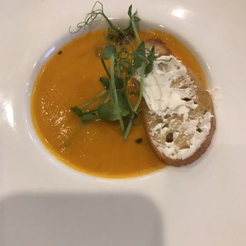 MW Restaurant - New American Near Me - Honolulu, Hawaii
