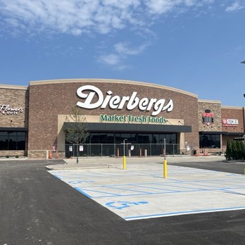Dierbergs Markets - Front of Dierbergs Market at 370 store in St. Charles, MO. - Grocery Near Me - Saint Charles, Missouri Dierbergs Markets - Front of Dierbergs Market at 370 store in St. Charles, MO. - Grocery Near Me - Saint Charles, Missouri