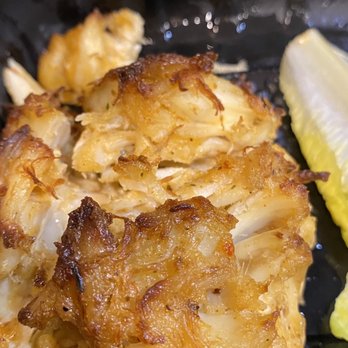 Papi Cuisine - Single Crab Cake Entree - Cocktail Bars Near Me - Baltimore, Maryland Papi Cuisine - Single Crab Cake Entree - Cocktail Bars Near Me - Baltimore, Maryland