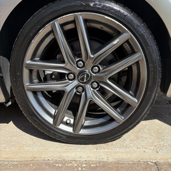 Precision Rim Repair - Before - Wheel & Rim Repair Near Me Precision Rim Repair - Before - Wheel & Rim Repair Near Me