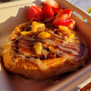 Mangosay - Mango Sticky Bun - Food Trucks Near Me Mangosay - Mango Sticky Bun - Food Trucks Near Me
