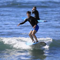 Royal Hawaiian Surf Academy - Action shot!