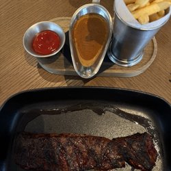 Ladd's Tavern - Steak & frites
