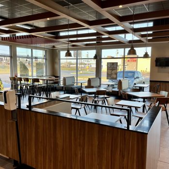 Burger King - Inside seating area - Burgers Near Me - Henryetta, Oklahoma