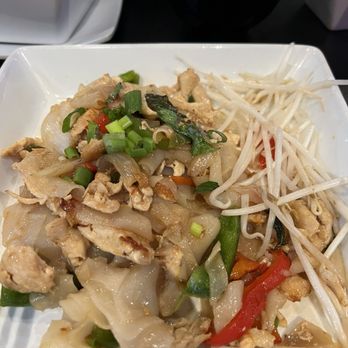 Angel Thai Bistro - Drunken noodle - Thai Near Me - Phoenix, Arizona