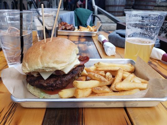 Toby Keith's I Love This Bar & Grill by null