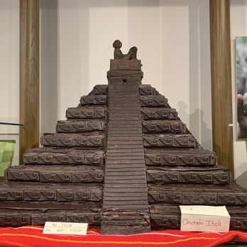 Choco Museo - Chocolate pyramid. - Chocolatiers & Shops Near Me - Puerto Vallarta, JAL