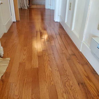 Cayuga Lake Inn - Big lump in the floor my wife and I tripped over numerous times - Bed & Breakfast Near Me - Ithaca, New York