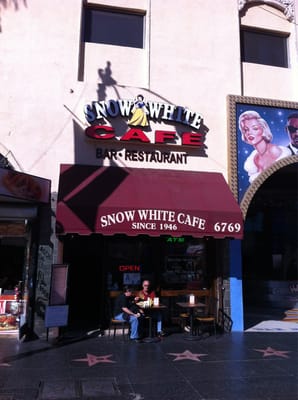 Snow White Cafe by null