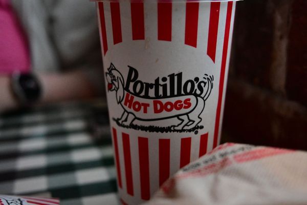 Portillo's & Barnelli's Chicago by null