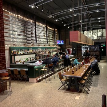 Mabel's BBQ - Interior - Barbeque Near Me - Cleveland, Ohio