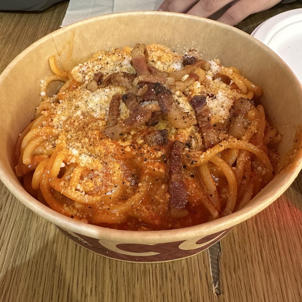 Maccarone - Amatriciana - Pizza Near Me - Rome, RM Maccarone - Amatriciana - Pizza Near Me - Rome, RM