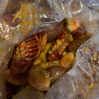 Boil Bay - Combo B - Shrimp head off, Crawfish - Seafood Near Me - Virginia Beach, Virginia Boil Bay - Combo B - Shrimp head off, Crawfish - Seafood Near Me - Virginia Beach, Virginia