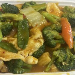Hunan of Stow - Chicken & vegetables with curry sauce