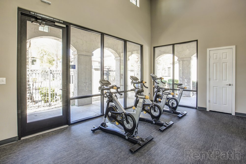 DOBSON 2222 APARTMENTS CLOSED 25 Photos & 41 Reviews 2222 S