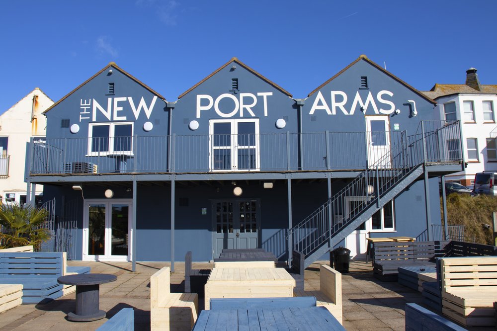 THE NEW PORT ARMS Updated April 2024 Albion Street, Southwick, West