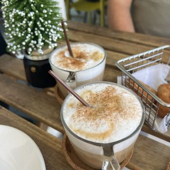 Café Bea - Cafe con Leche - Cafes Near Me - Miami, Florida Café Bea - Cafe con Leche - Cafes Near Me - Miami, Florida