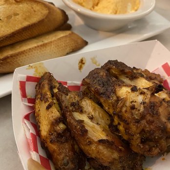 Buckeye Bourbon House - Wings - Cocktail Bars Near Me - Columbus, Ohio