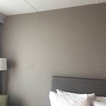 Marriott Hartford/Windsor Airport - Gray room decor - Hotels Near Me - Windsor, Connecticut Marriott Hartford/Windsor Airport - Gray room decor - Hotels Near Me - Windsor, Connecticut