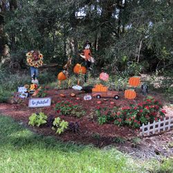 St James Golf Club Maintenace Golf Courses-Public - One of the holes with a  Thanksgiving display.