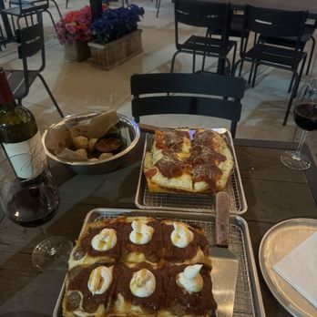 Rotolo's Craft & Crust - Josh Wine, Classic Detroit Style Pizza, Signature Sausage Detroit, Garlic Parmesan Bites - Italian Near Me - Spring, Texas Rotolo's Craft & Crust - Josh Wine, Classic Detroit Style Pizza, Signature Sausage Detroit, Garlic Parmesan Bites - Italian Near Me - Spring, Texas
