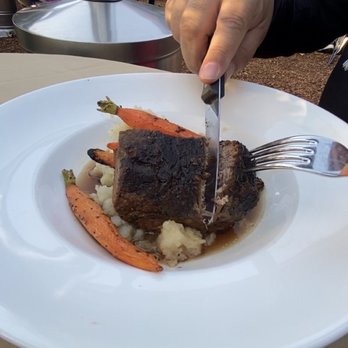 Robins Restaurant - Braised Short Ribs - New American Near Me - Cambria, California
