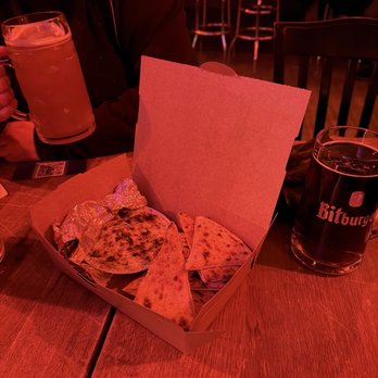 The Dew Drop Inn - Dive Bars Near Me - Washington, DC, District of Columbia The Dew Drop Inn - Dive Bars Near Me - Washington, DC, District of Columbia