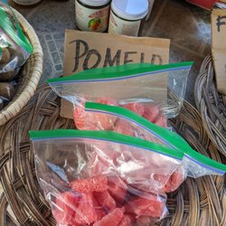 Yee's Orchard & Fruit Stand - Pomelo, ready to eat!!!