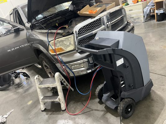 Brake Service-Transmission Service - Honest Estimates: We provide transparent pricing with no hidden fees—what you see is what you pay.
Quality Parts & Equipment: We use high-quality, OEM or equivalent parts and modern diagnostic tools for every job.
Friendly, Personalized Service: You’re not just a number to us; we treat every customer like family and build lasting relationships.