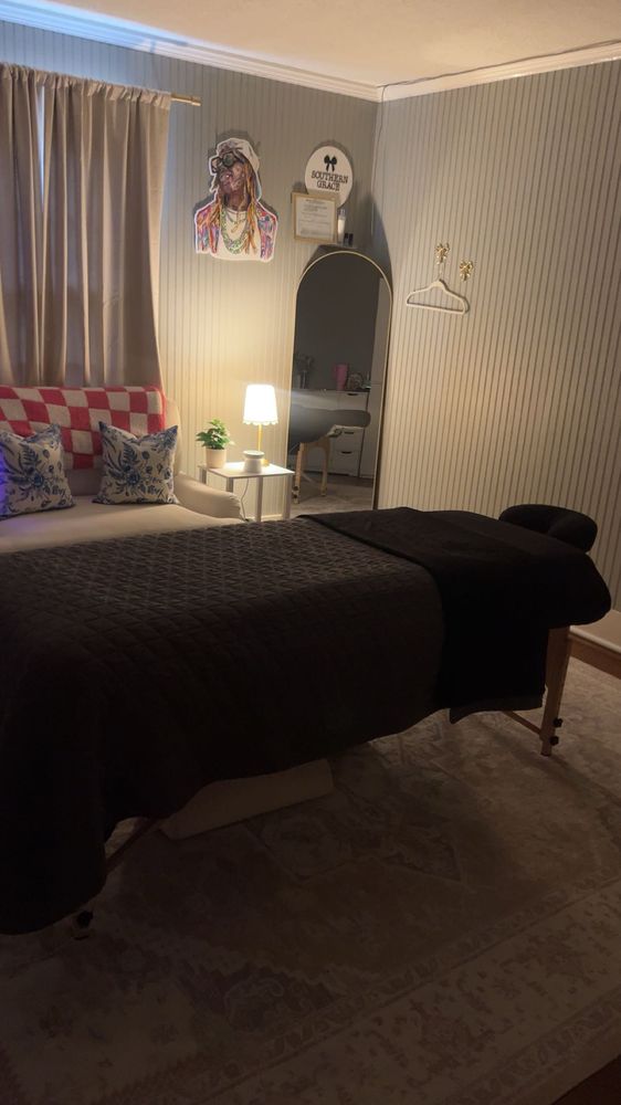 Southern Grace Massage Therapy Logo