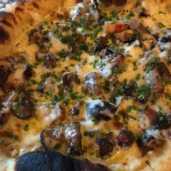 Viaggio - Mushroom Pizza - Italian Near Me - Toronto, Ontario