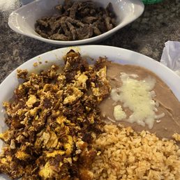 huevos con chorizo