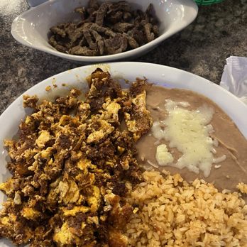 Los Magueyes Mexican Grill - huevos con chorizo - Tex-Mex Near Me - Largo, Florida